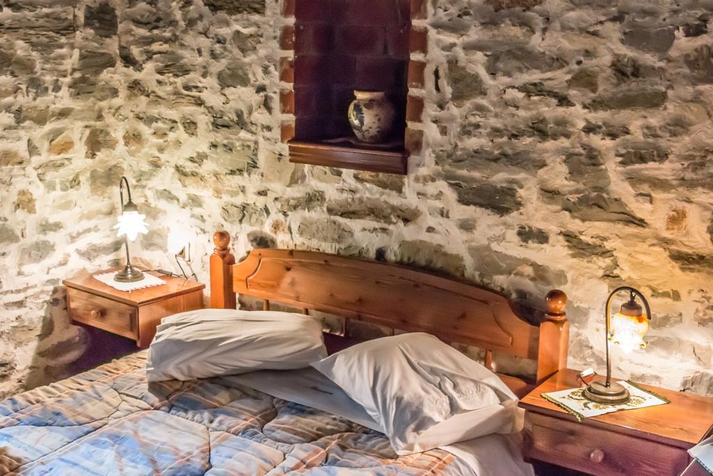 Hotel Archontiko Montana Vizitsa Esterno foto