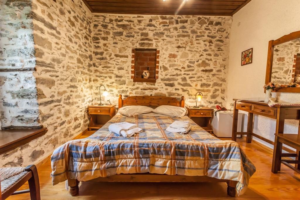 Hotel Archontiko Montana Vizitsa Esterno foto