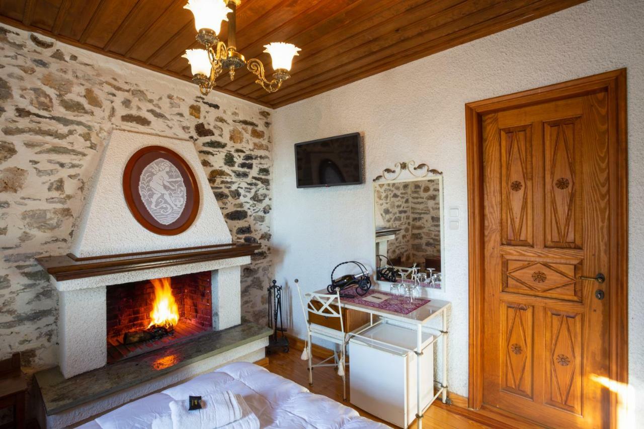 Hotel Archontiko Montana Vizitsa Esterno foto