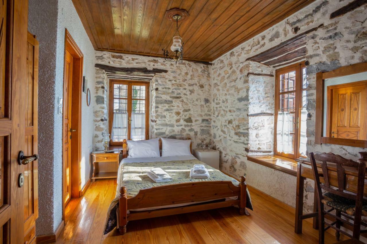 Hotel Archontiko Montana Vizitsa Esterno foto