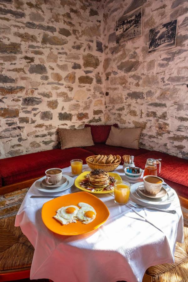Hotel Archontiko Montana Vizitsa Esterno foto